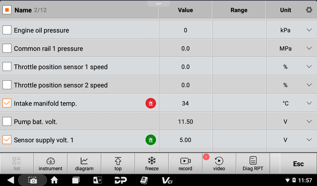 Yanmar live data list with oil pressure, common rail pressure, throttle position, intake temperature and voltages