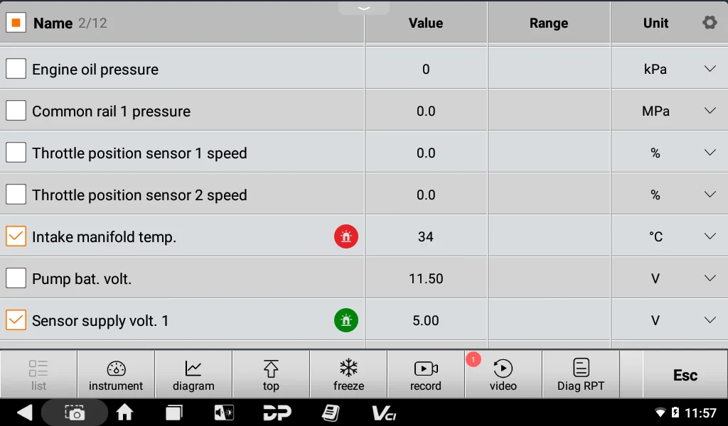 Yanmar live data list with oil pressure, common rail pressure, throttle position, intake temperature and voltages